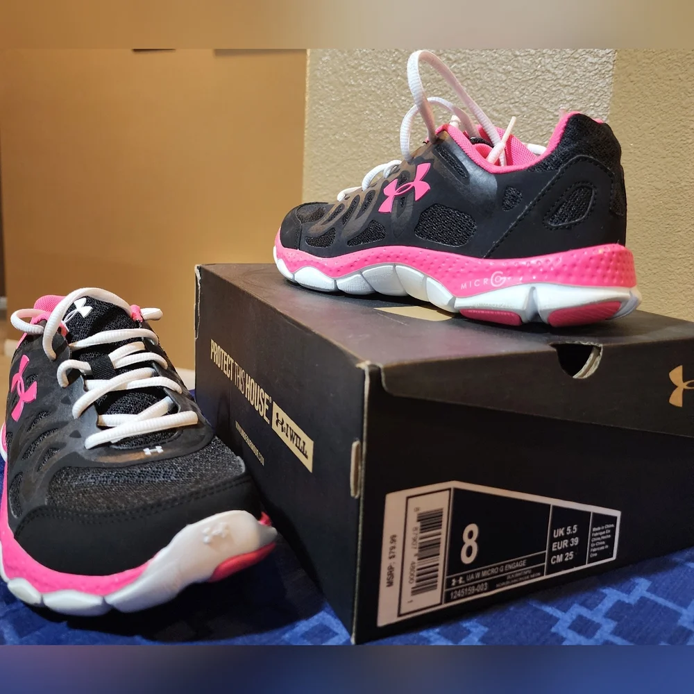 Under Armour MicroBlack and Pink Women’s Athletic Training Shoes Size 8 - Picture 2 of 6